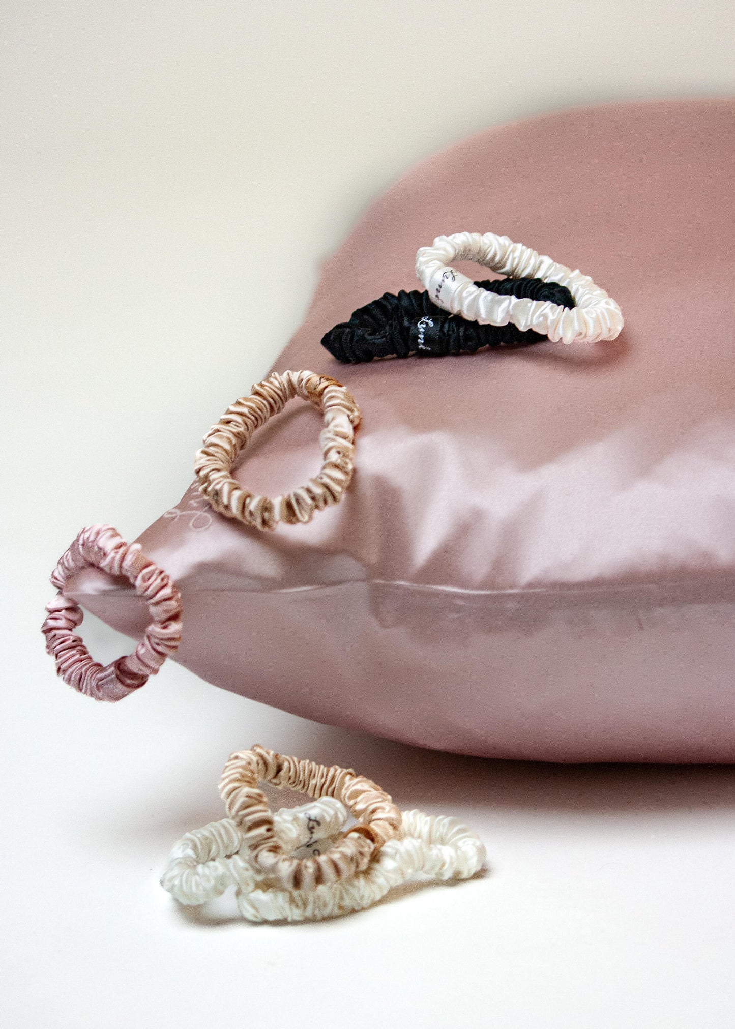 SVART HÁRTEYGJUSETT